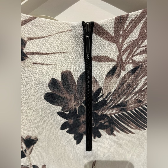 Cleo Floral Black & White Blouse - Picture 4 of 4